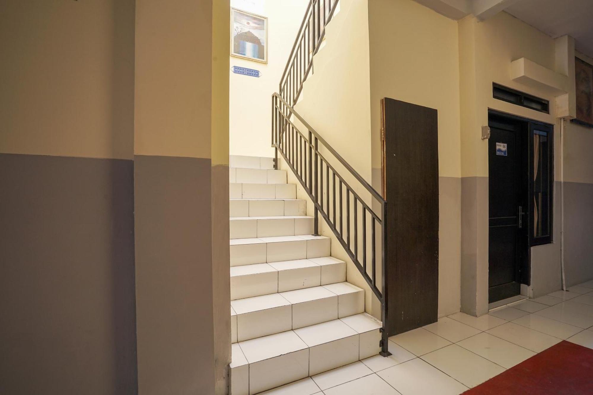 Hotel O Seturan Near Hartono Mall Yogyakarta Formerly Maleo Kostel Kejayan 외부 사진