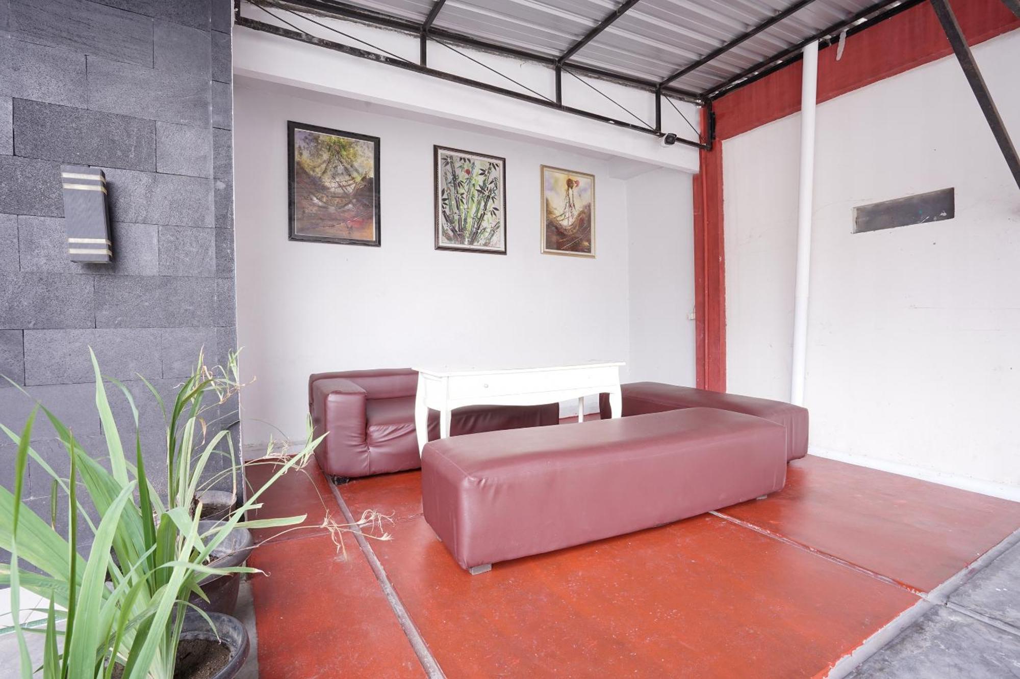 Hotel O Seturan Near Hartono Mall Yogyakarta Formerly Maleo Kostel Kejayan 외부 사진
